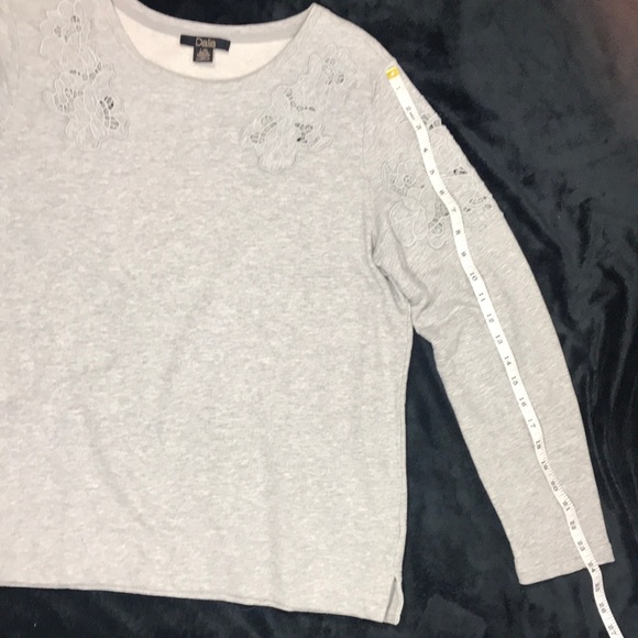 Dalia sweater - Picture 3 of 11